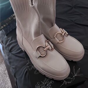 Elegant White Loafers with Gold Accent